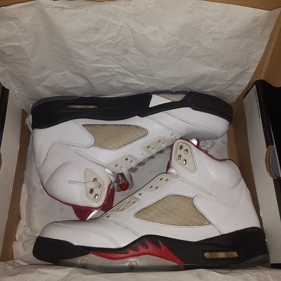 Jordan Retro 5 Fire Red 2013 - Picture 3 of 5